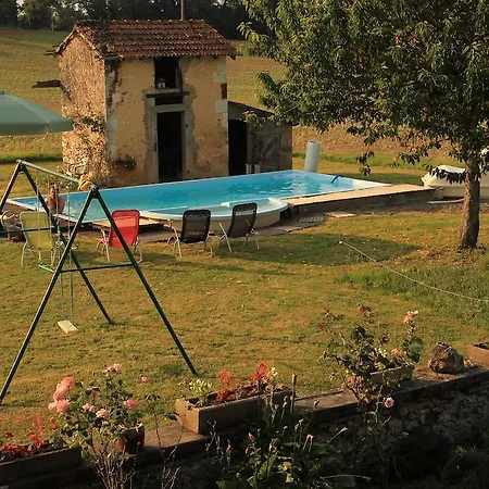 Bed & Breakfast D'hotes Larrey 3*