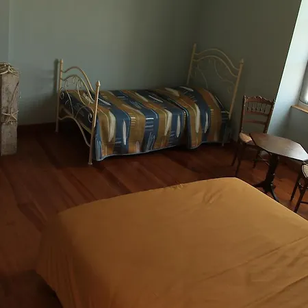 Bed & Breakfast D'hotes Larrey 3*