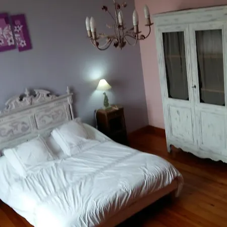 Bed & Breakfast D'hotes Larrey 3*