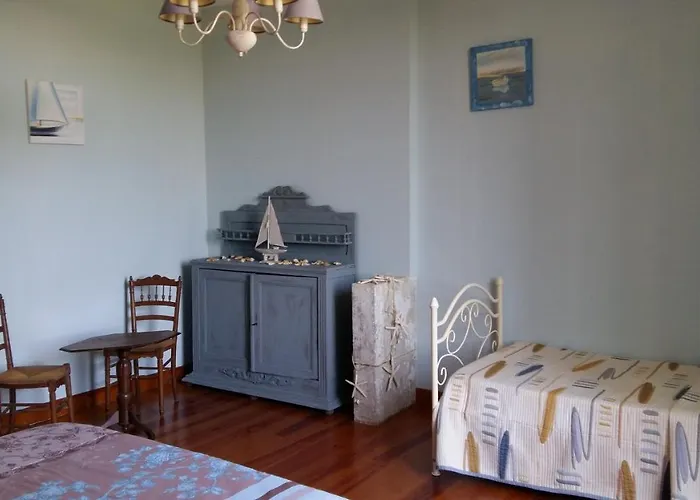 לינה וארוחת בוקר D'hotes Larrey