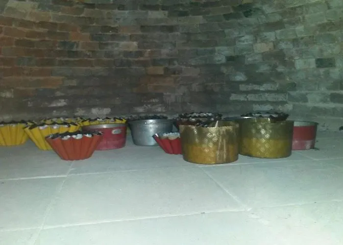 לינה וארוחת בוקר D'hotes Larrey 3*